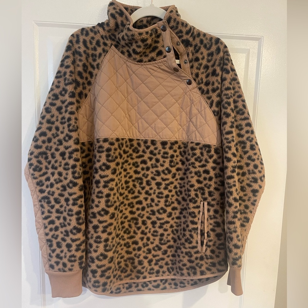 Leopard print Abercrombie and Fitch sweatshirt